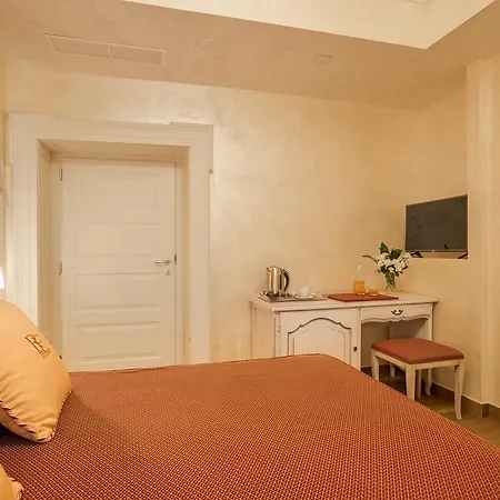 בית הארחה Relais Empire 3*